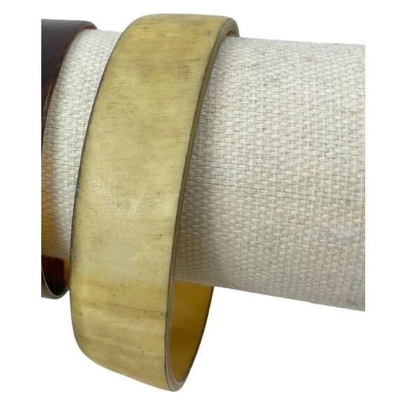 Bohemian Chunky Coconut Shell Bangle 8.6in circ - Picture 1 of 6